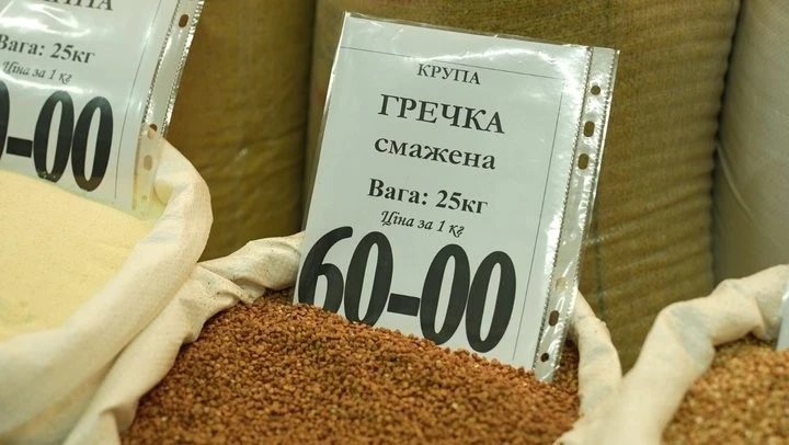 Гречка по 100 гривень і товар, який не поспішають віддавати на ринок: що відбувається з цінами у Черкасах