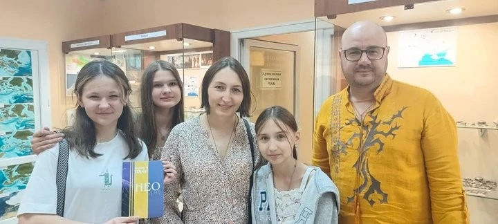 Черкаський поет Олексій Юрін презентував філософський «Неоліт» у стінах музею